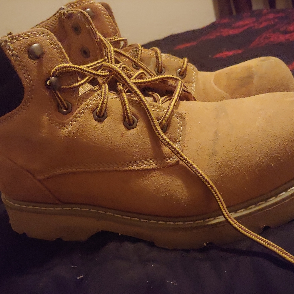 Men work boots